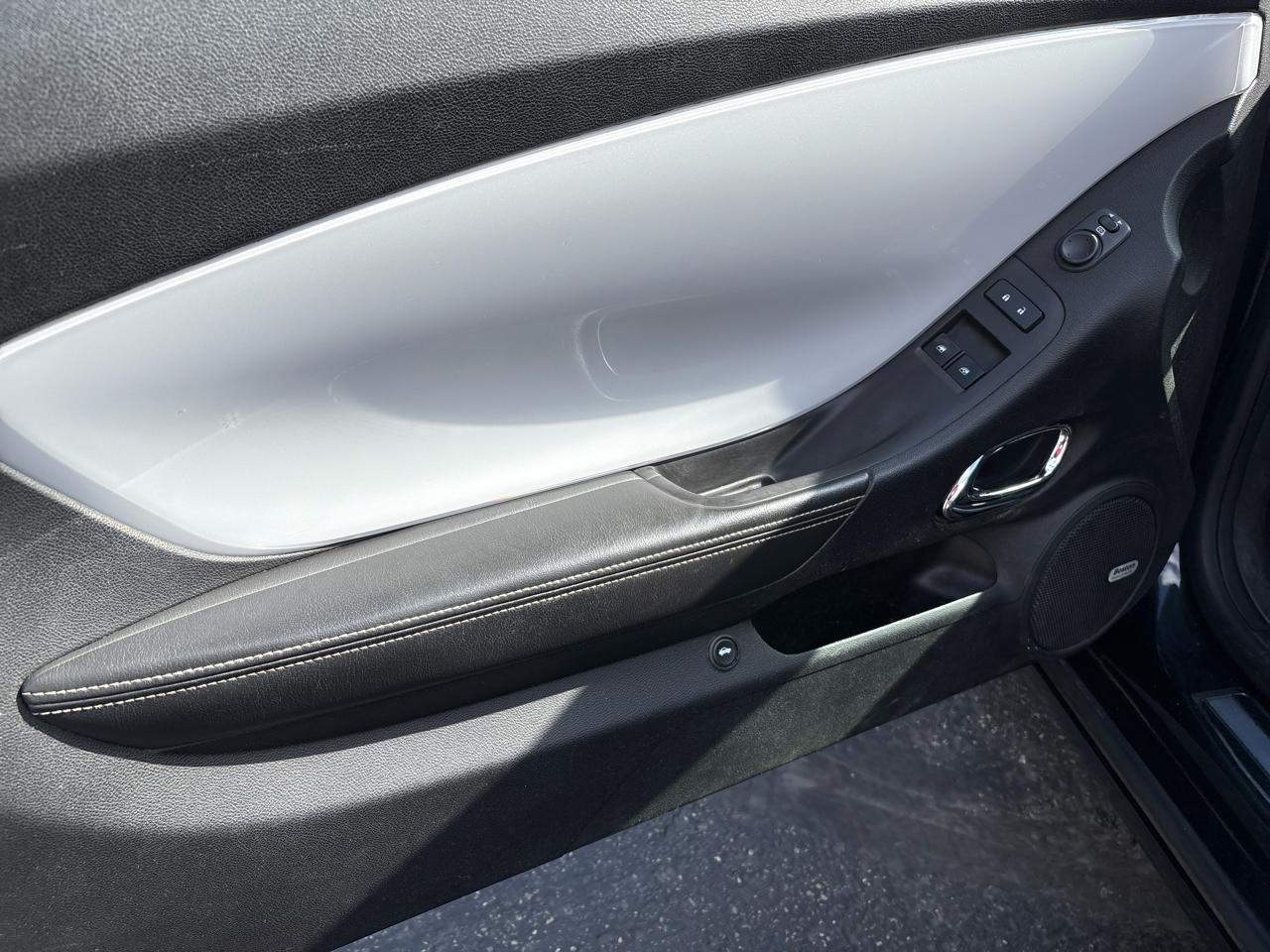 Chevrolet Camaro 2dr Cpe 2LT 2012