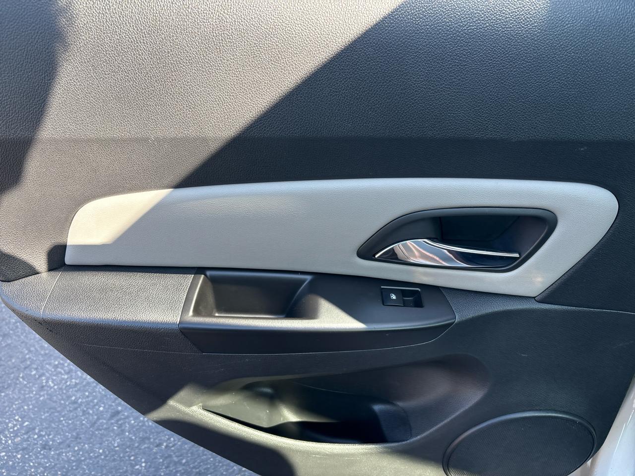 Chevrolet Cruze 4dr Sdn Auto LS 2014