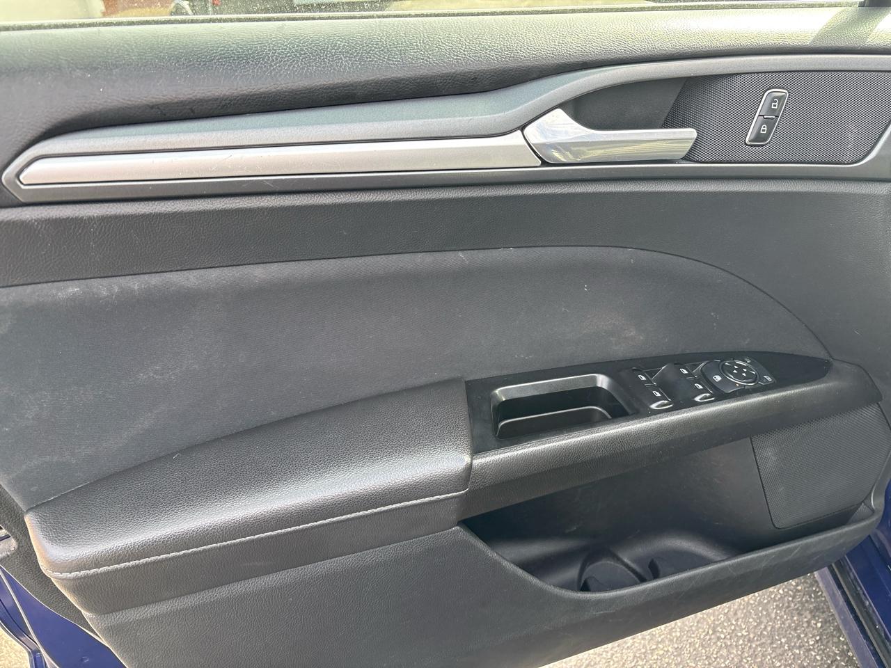 Ford Fusion 4dr Sdn SE FWD 2016