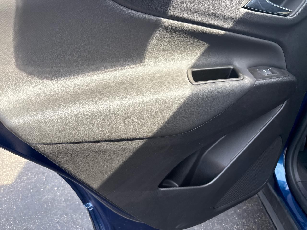 Chevrolet Equinox FWD 4dr LT w/1LT 2023