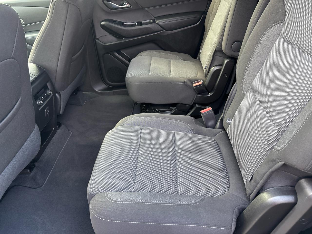 Chevrolet Traverse AWD 4dr LT Cloth w/1LT 2023