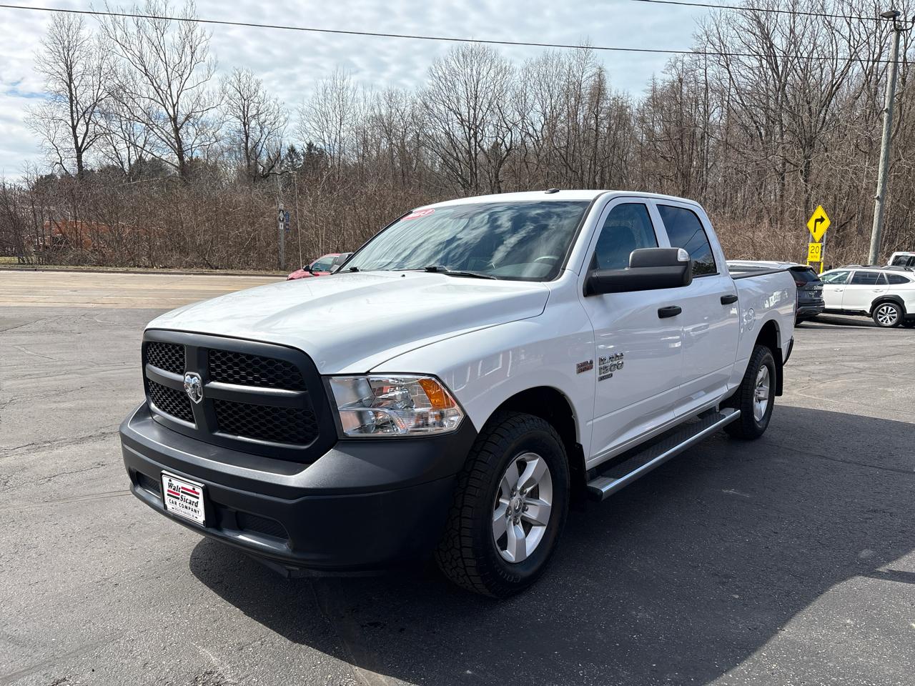 RAM 1500 Classic Tradesman 4x4 Crew Cab 5'7" Box 2023