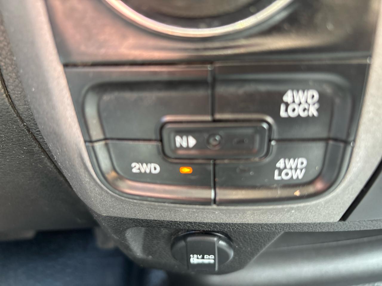 RAM 1500 Classic Tradesman 4x4 Crew Cab 5'7" Box 2023