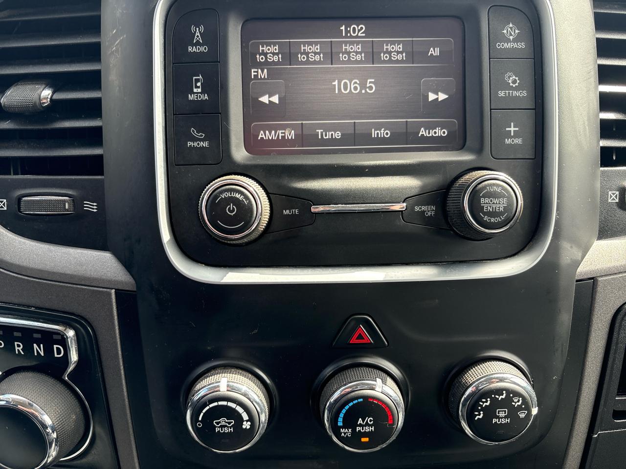 RAM 1500 Classic Tradesman 4x4 Crew Cab 5'7" Box 2023