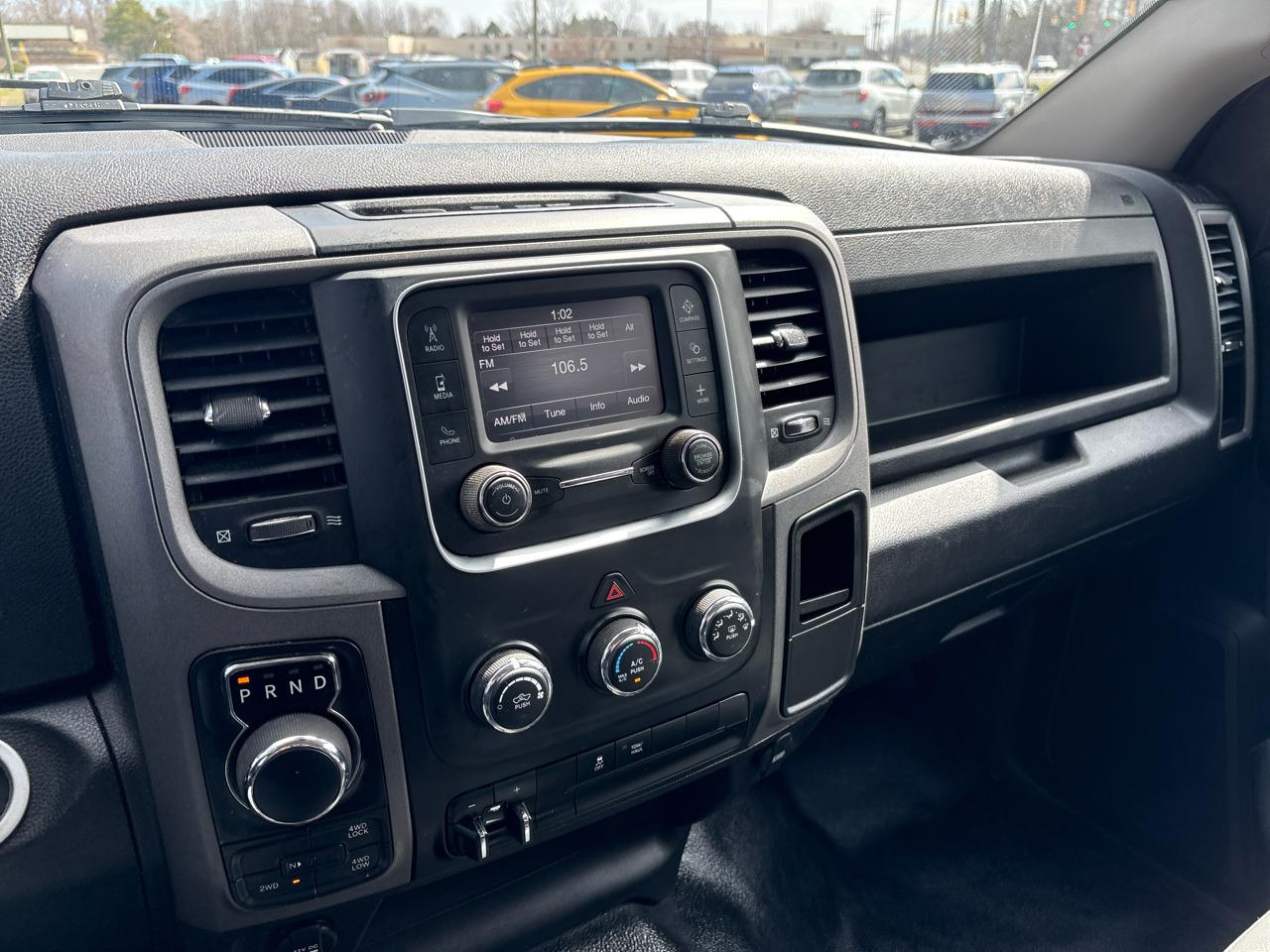 RAM 1500 Classic Tradesman 4x4 Crew Cab 5'7" Box 2023