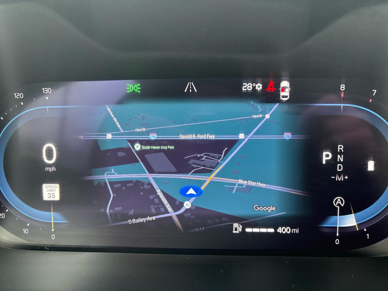 Volvo XC40 B5 AWD Plus Dark Theme 2024