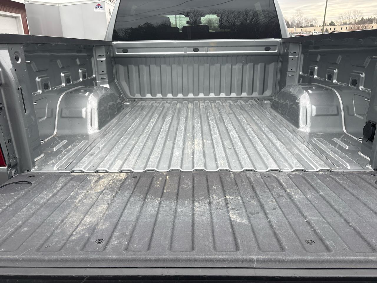 Chevrolet Silverado 1500 4WD Crew Cab 147" LT w/2FL 2024