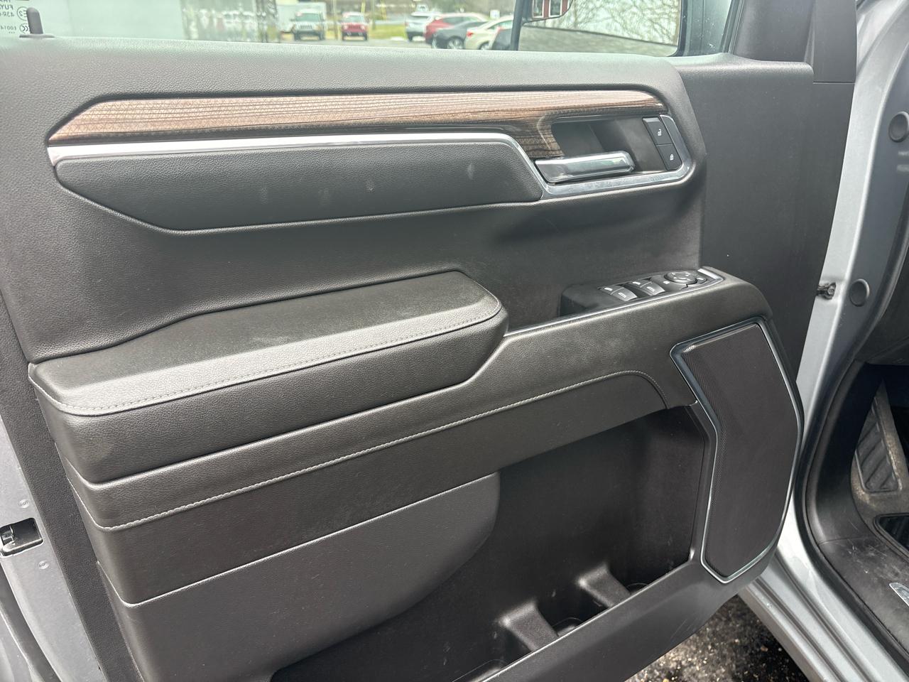 Chevrolet Silverado 1500 4WD Crew Cab 147" LT w/2FL 2024