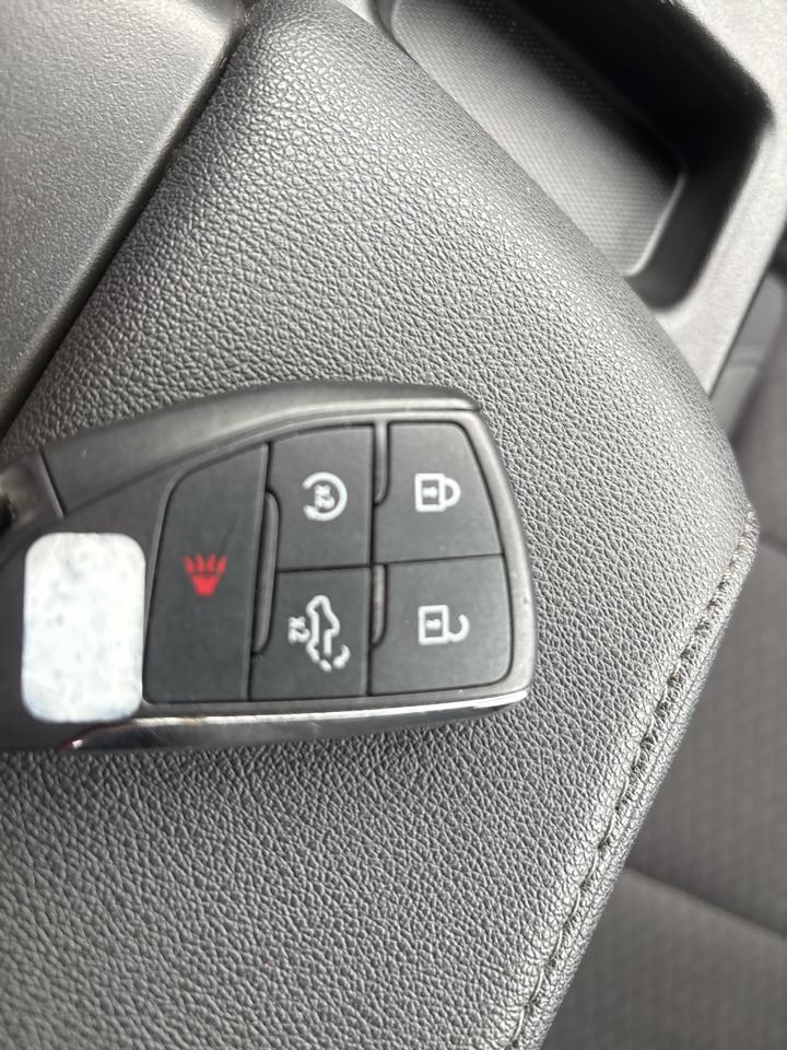 Chevrolet Silverado 1500 4WD Crew Cab 147" LT w/2FL 2024