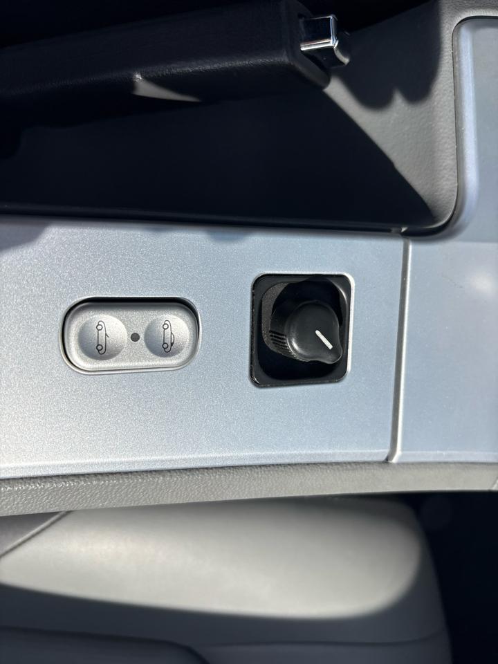 Chrysler Crossfire 2dr Roadster Limited 2006