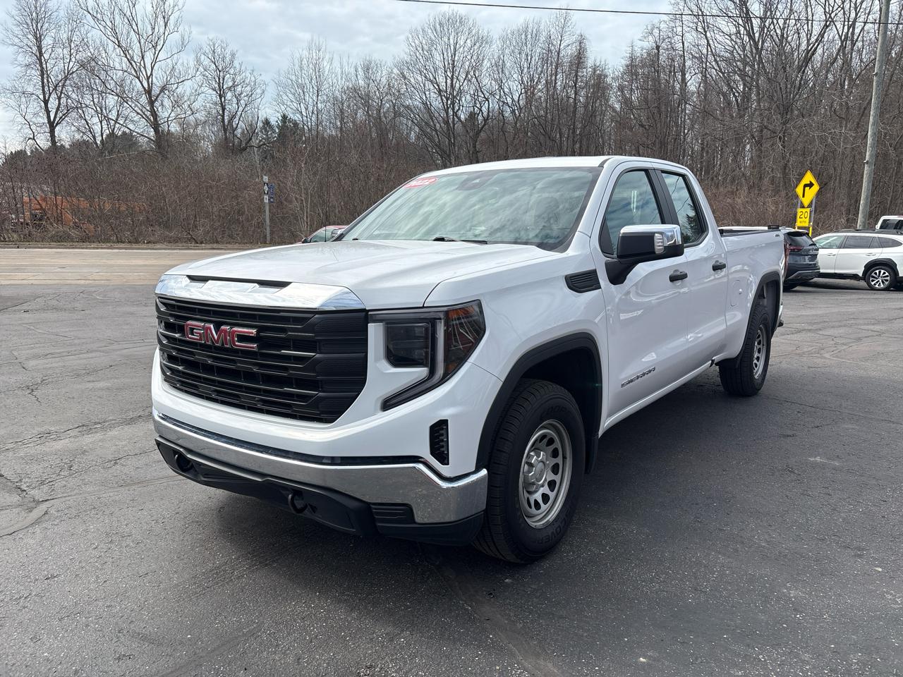 GMC Sierra 1500 4WD Double Cab 147" Pro 2022