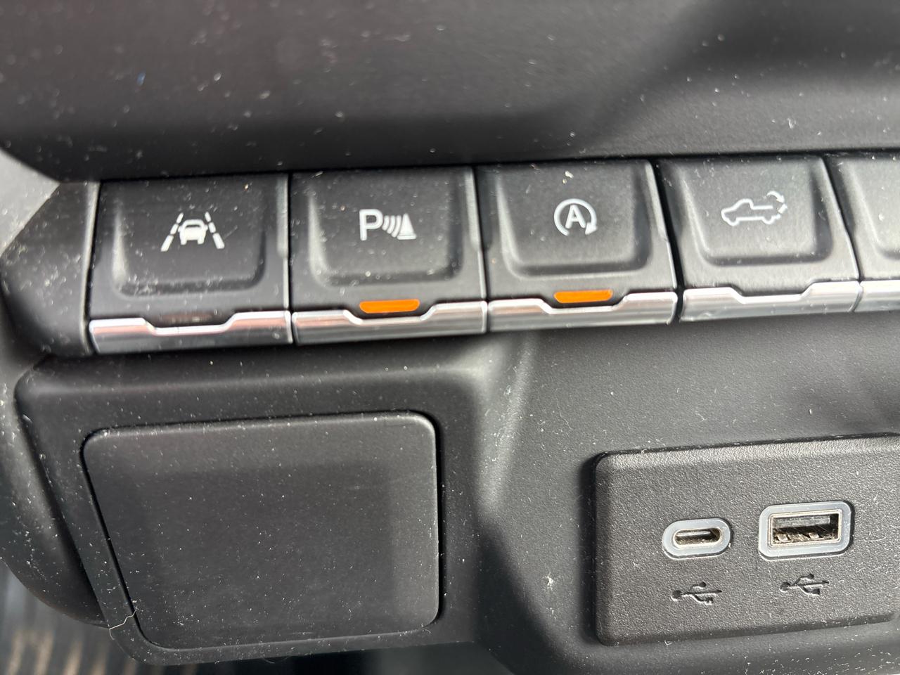 GMC Sierra 1500 4WD Double Cab 147" Pro 2022