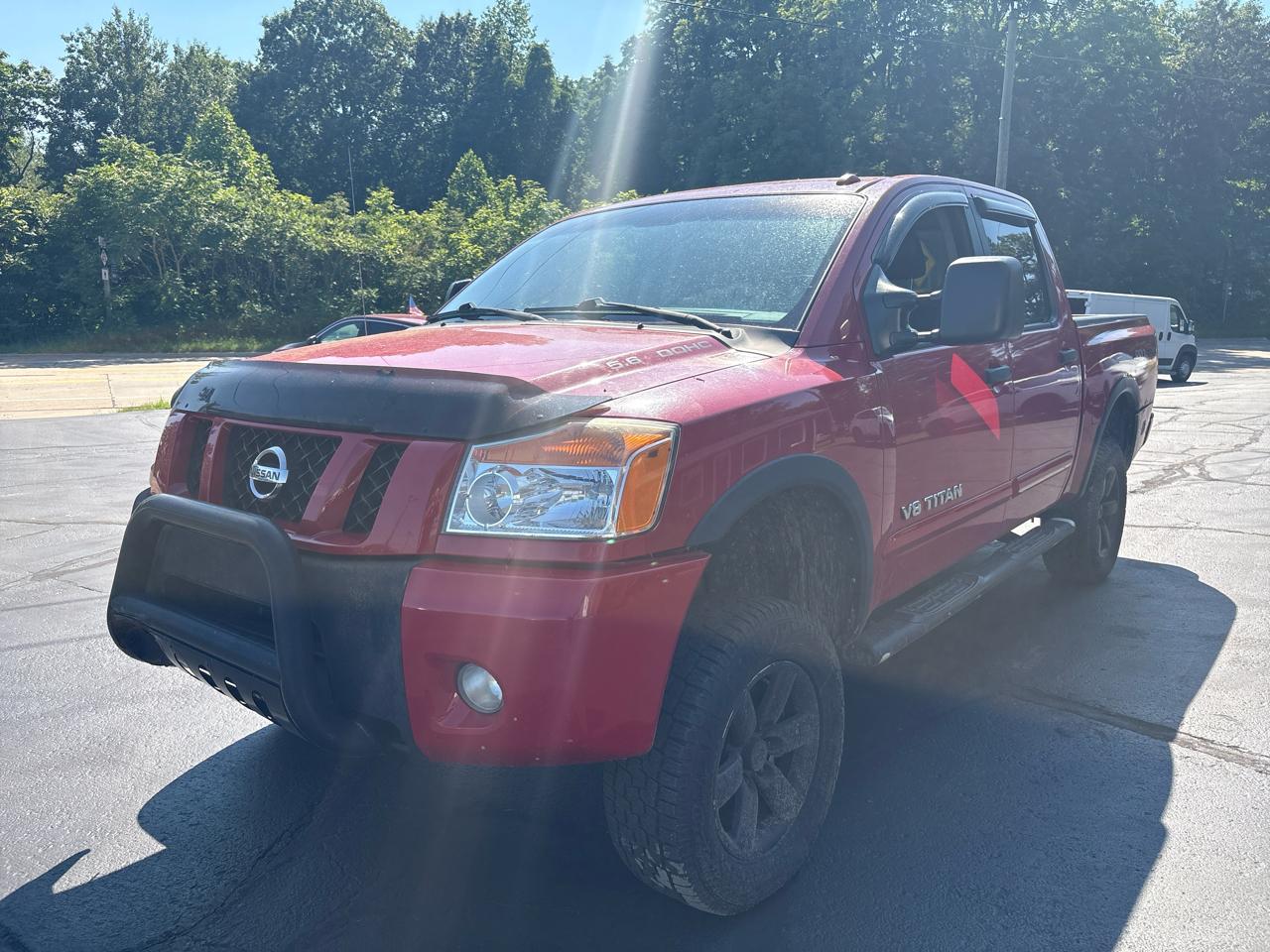 Nissan Titan 4WD Crew Cab SWB S 2011