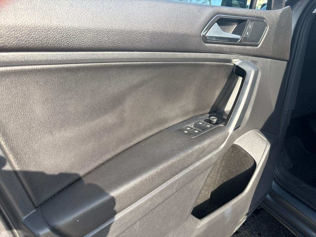 Volkswagen Tiguan 2.0T SEL 4MOTION 2018