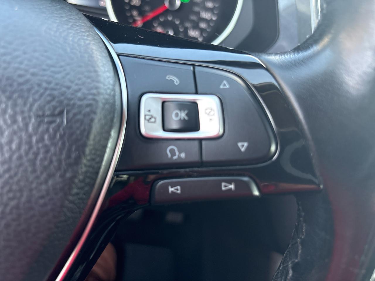 Volkswagen Tiguan 2.0T SEL 4MOTION 2018