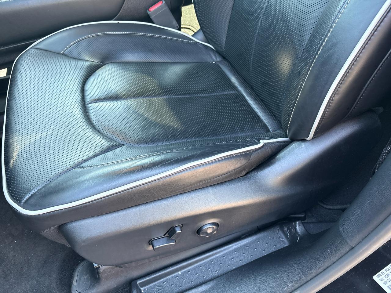 Chrysler Pacifica Limited FWD 2025