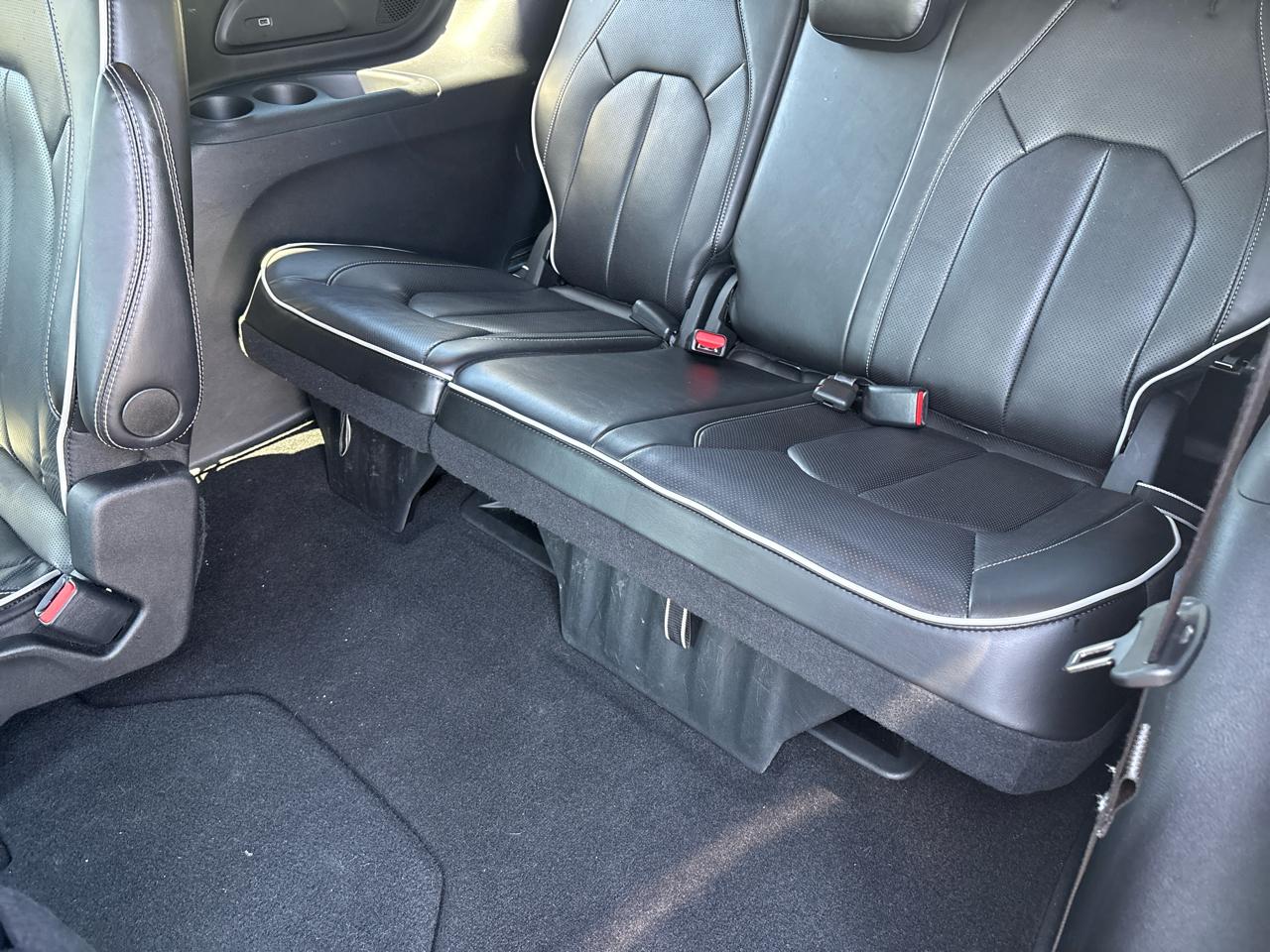 Chrysler Pacifica Limited FWD 2025