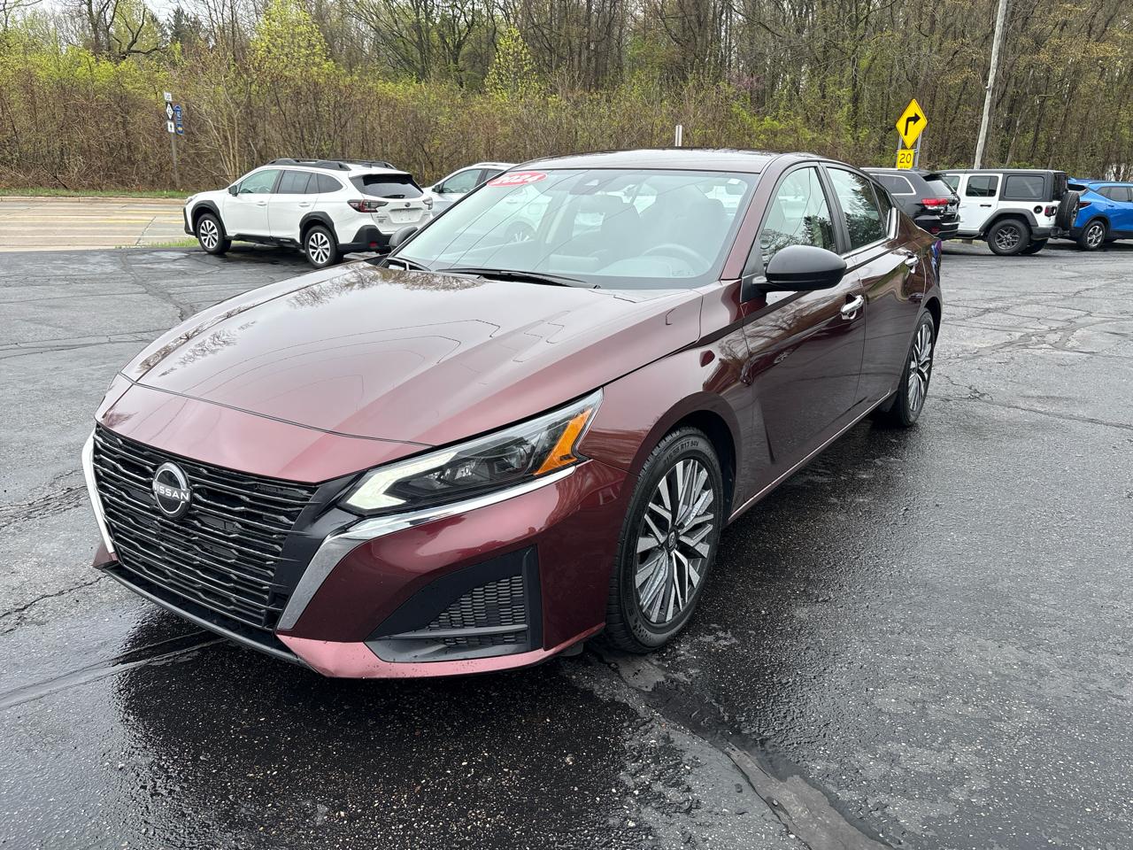 Nissan Altima 2.5 SV Sedan 2024