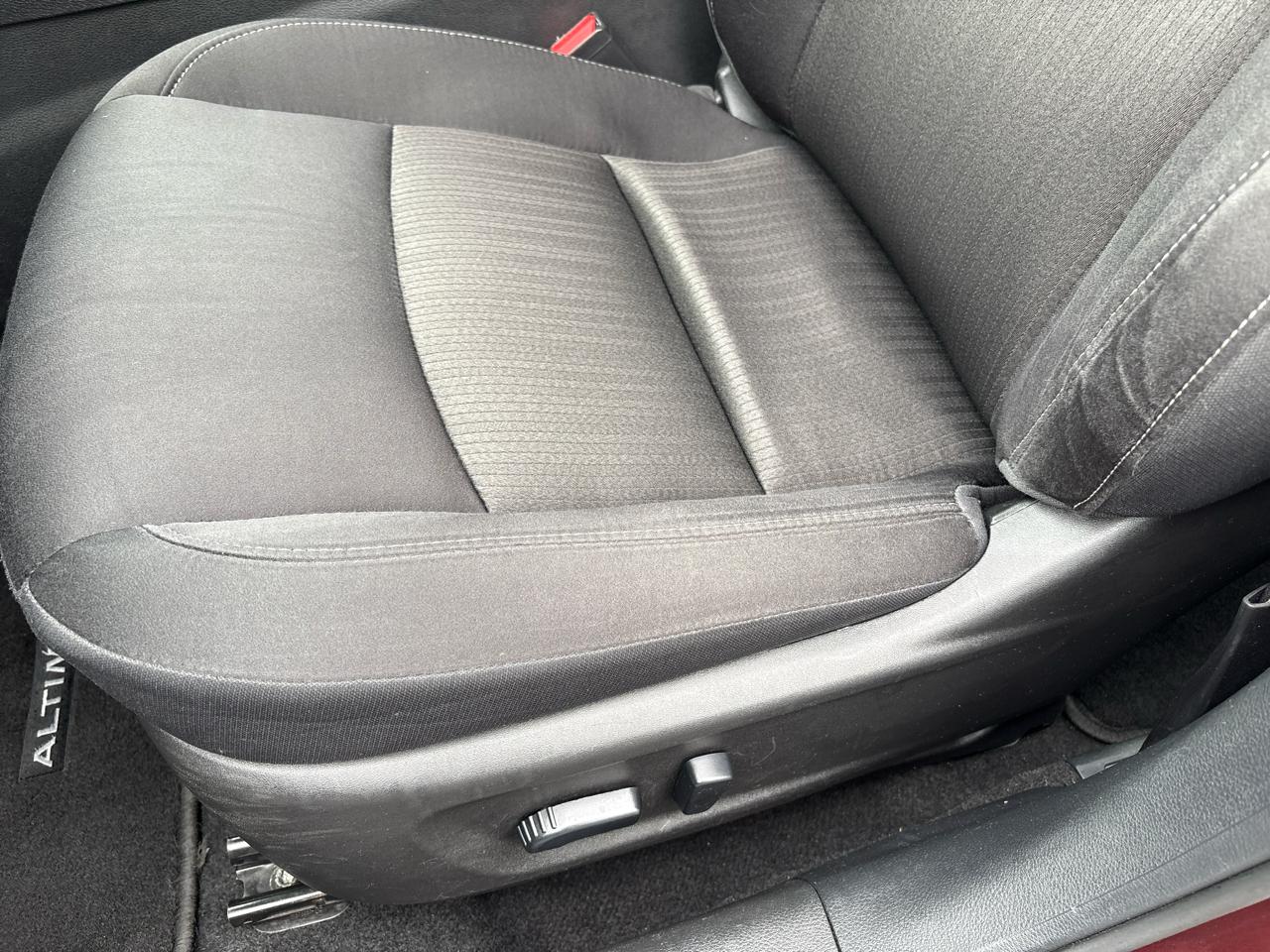 Nissan Altima 2.5 SV Sedan 2024