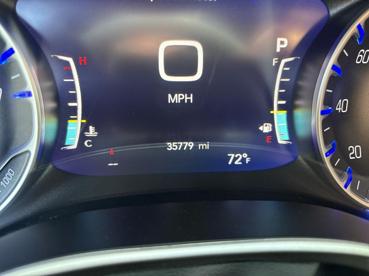 Chrysler Pacifica Select FWD 2025