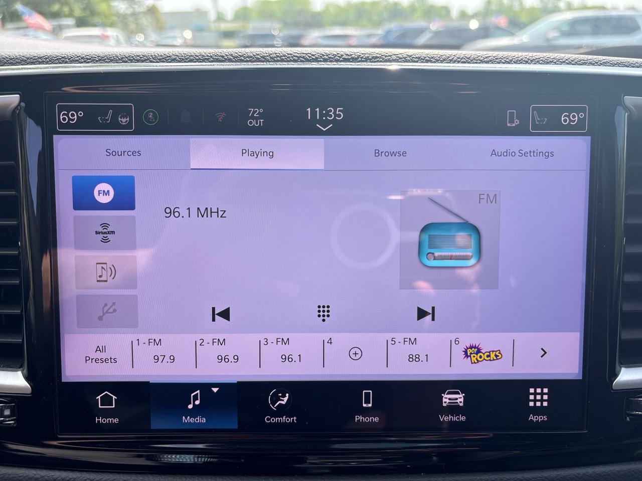 Chrysler Pacifica Select FWD 2025