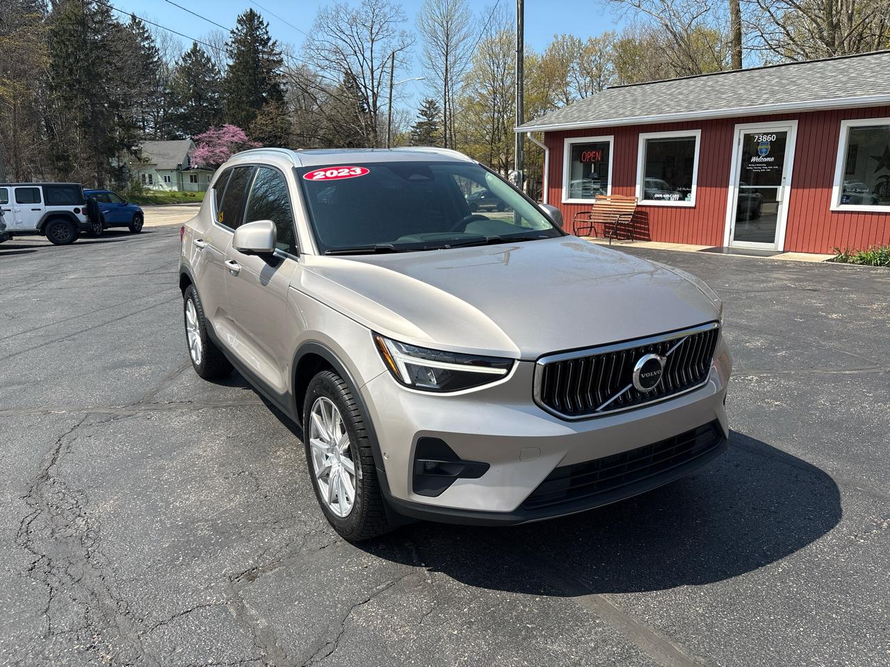 Volvo XC40 B5 AWD Plus Bright Theme 2023