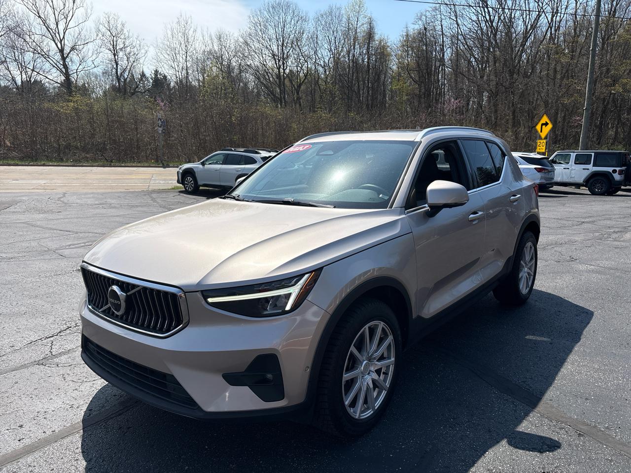 Volvo XC40 B5 AWD Plus Bright Theme 2023