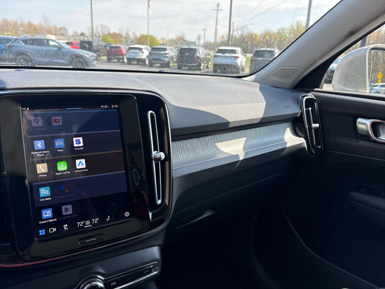 Volvo XC40 B5 AWD Plus Bright Theme 2023