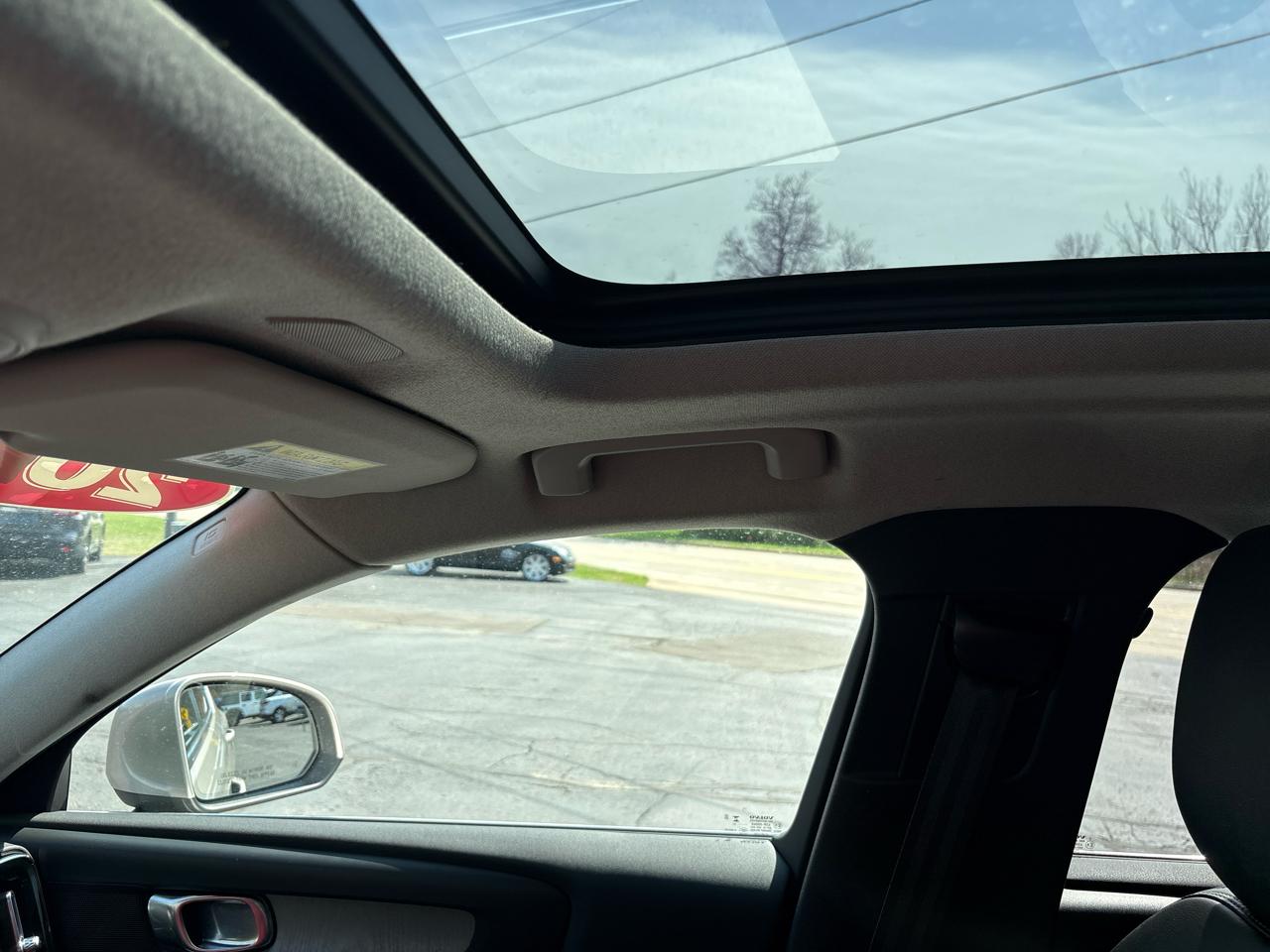 Volvo XC40 B5 AWD Plus Bright Theme 2023