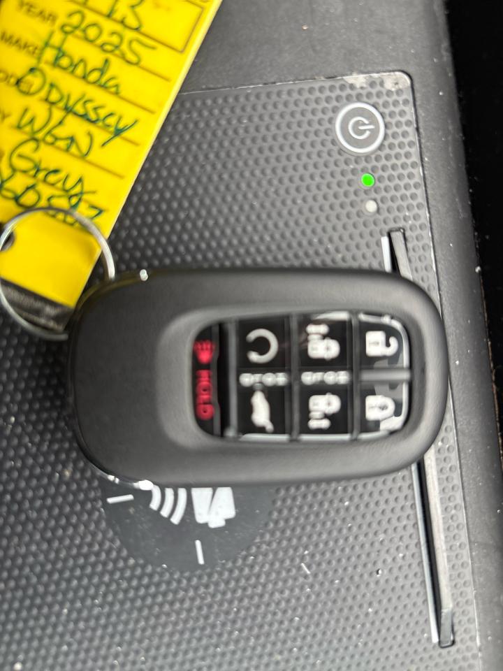 Honda Odyssey EX-L Auto 2025