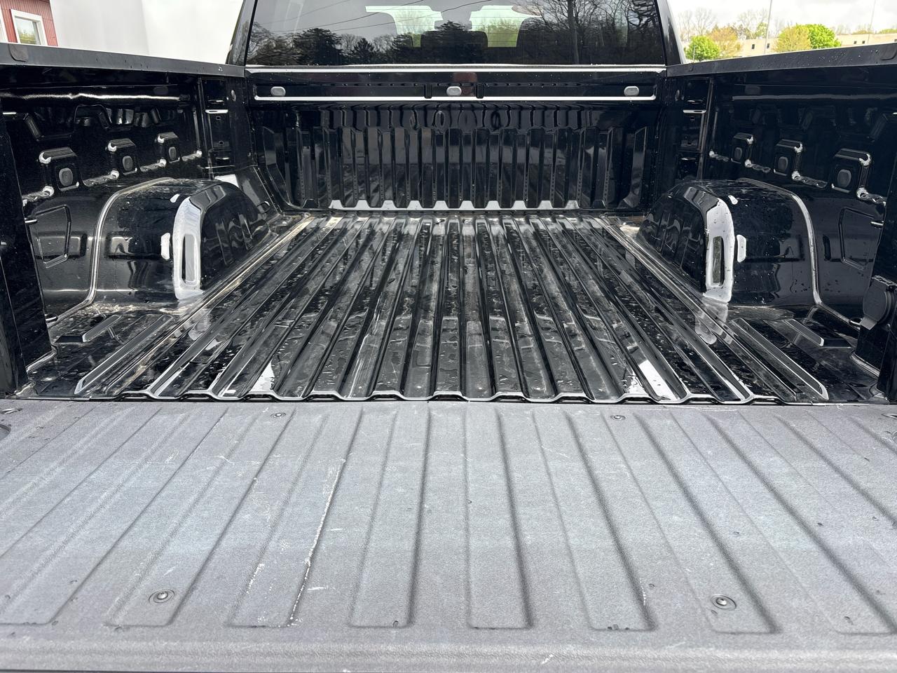 Chevrolet Silverado 1500 4WD Crew Cab 147" LT w/2FL 2024
