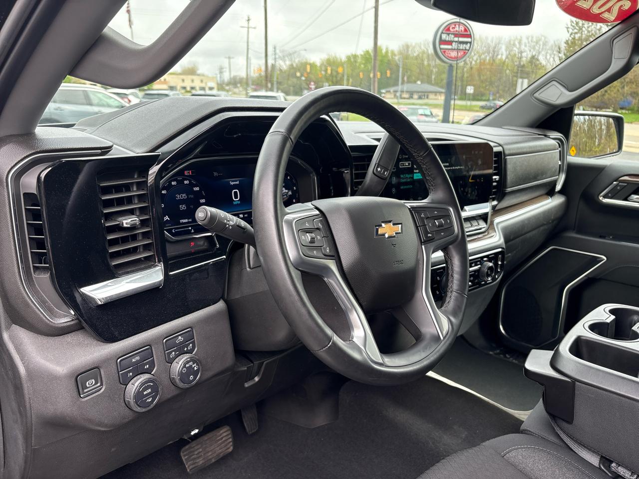 Chevrolet Silverado 1500 4WD Crew Cab 147" LT w/2FL 2024