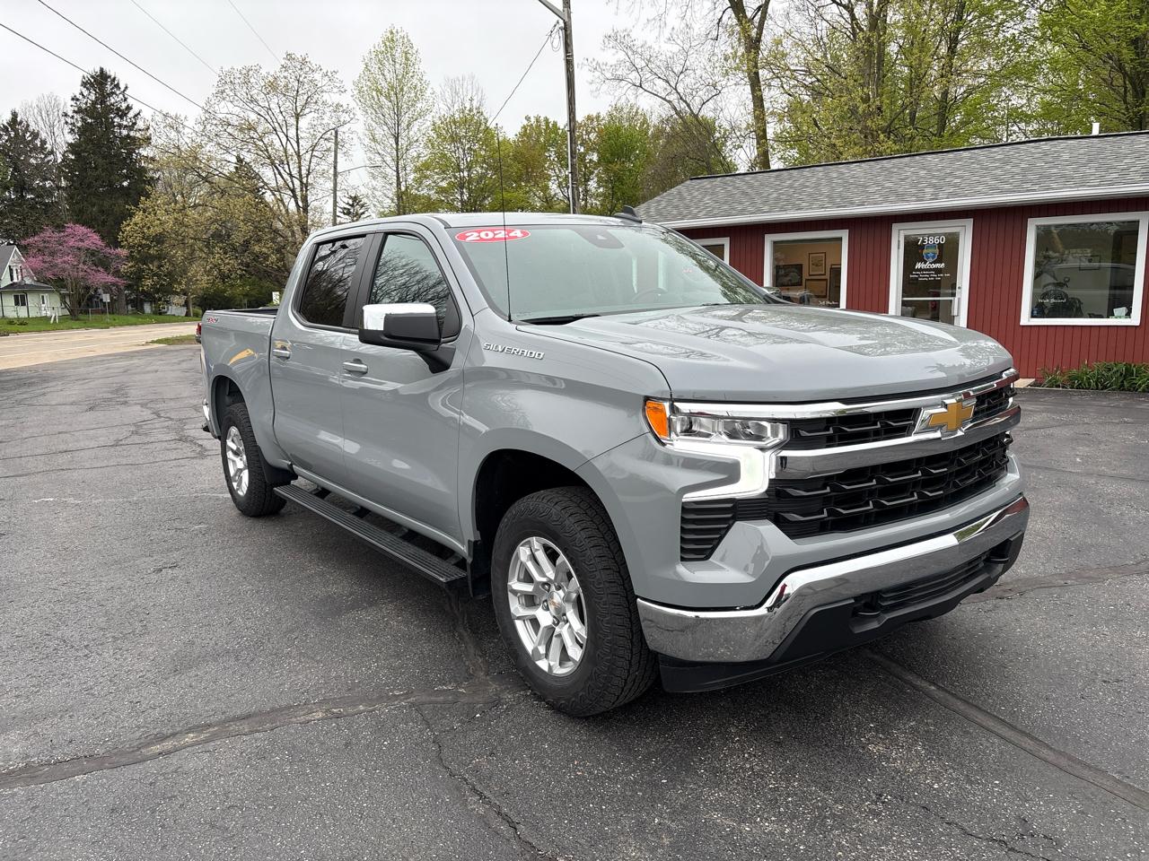 Chevrolet Silverado 1500 4WD Crew Cab 147" LT w/2FL 2024