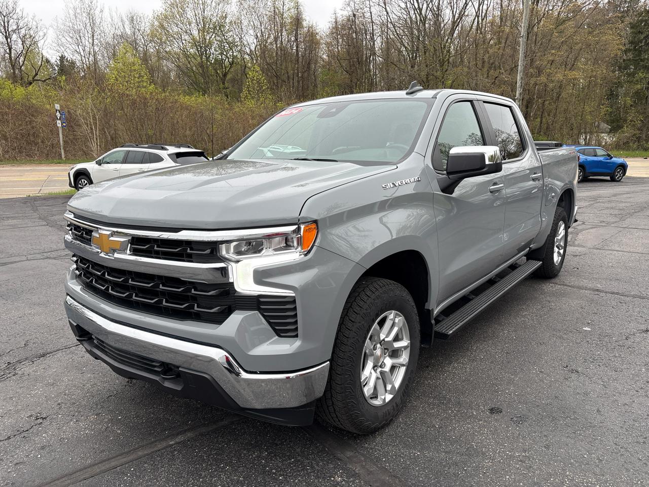 Chevrolet Silverado 1500 4WD Crew Cab 147" LT w/2FL 2024