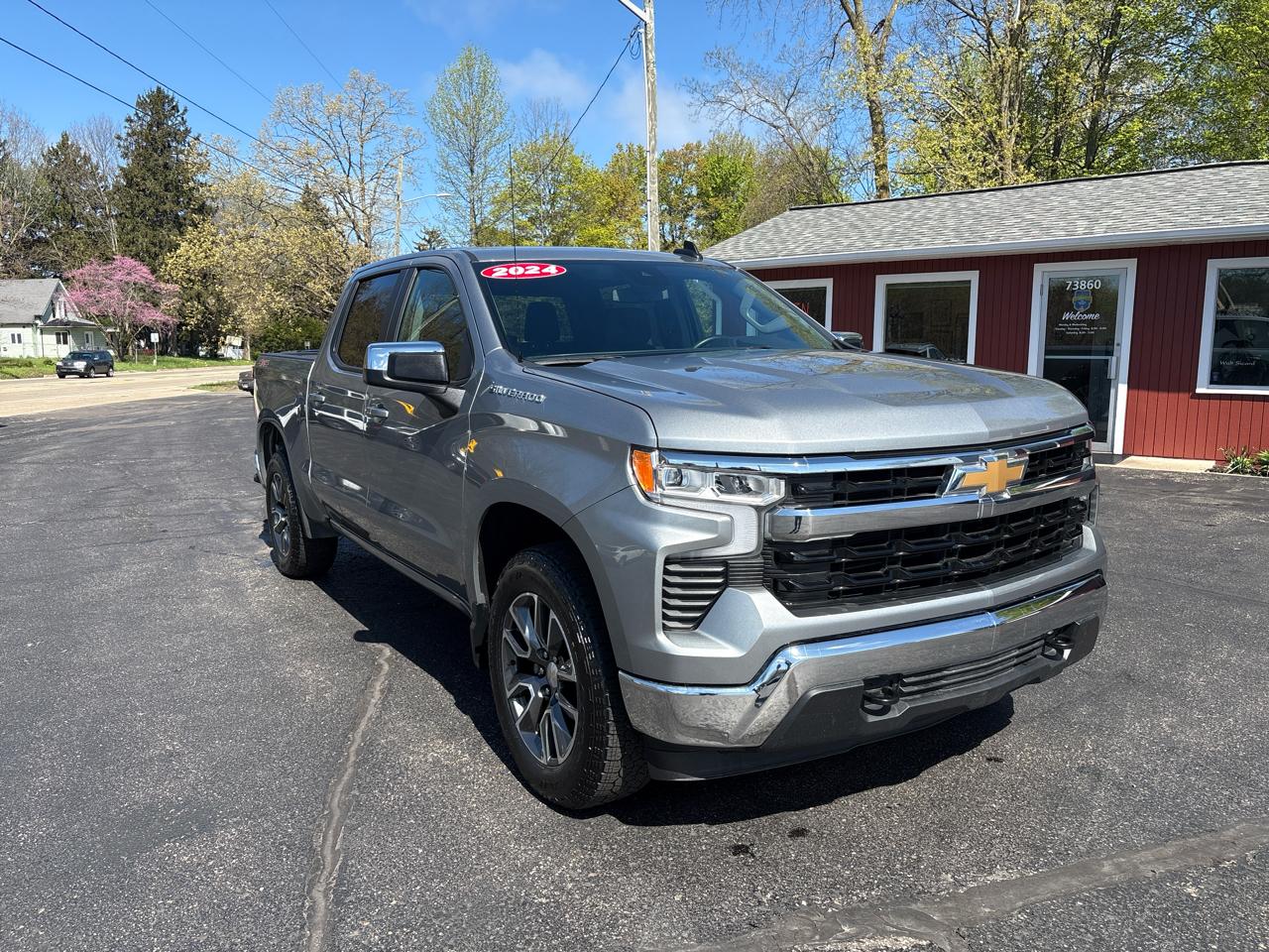Chevrolet Silverado 1500 4WD Crew Cab 147" LT w/2FL 2024