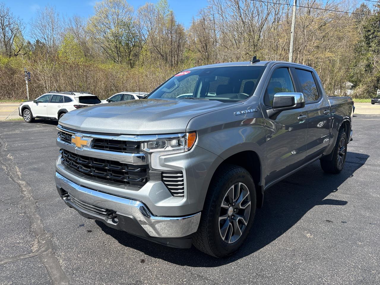 Chevrolet Silverado 1500 4WD Crew Cab 147" LT w/2FL 2024