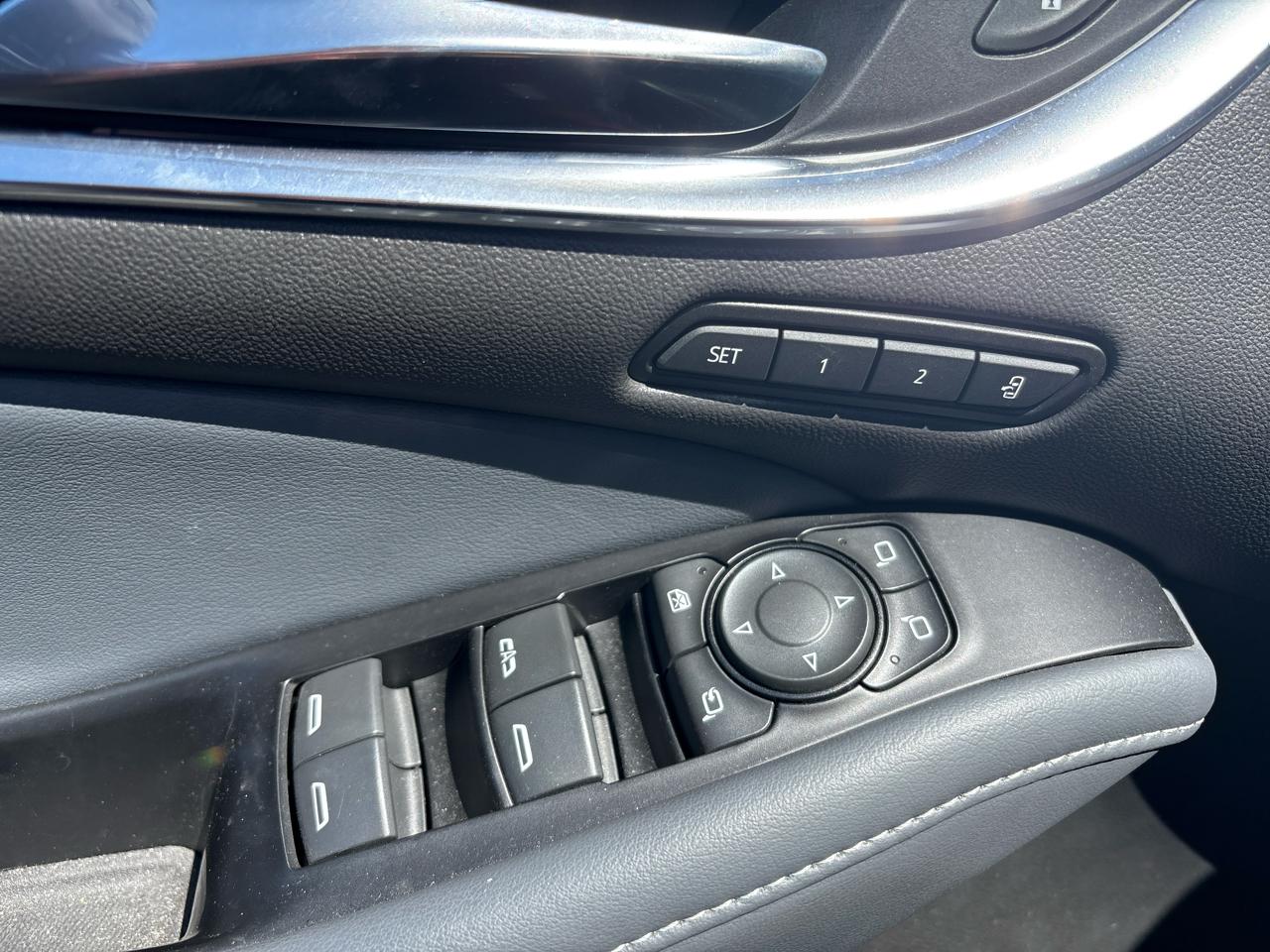 Buick Enclave AWD 4dr Premium 2023