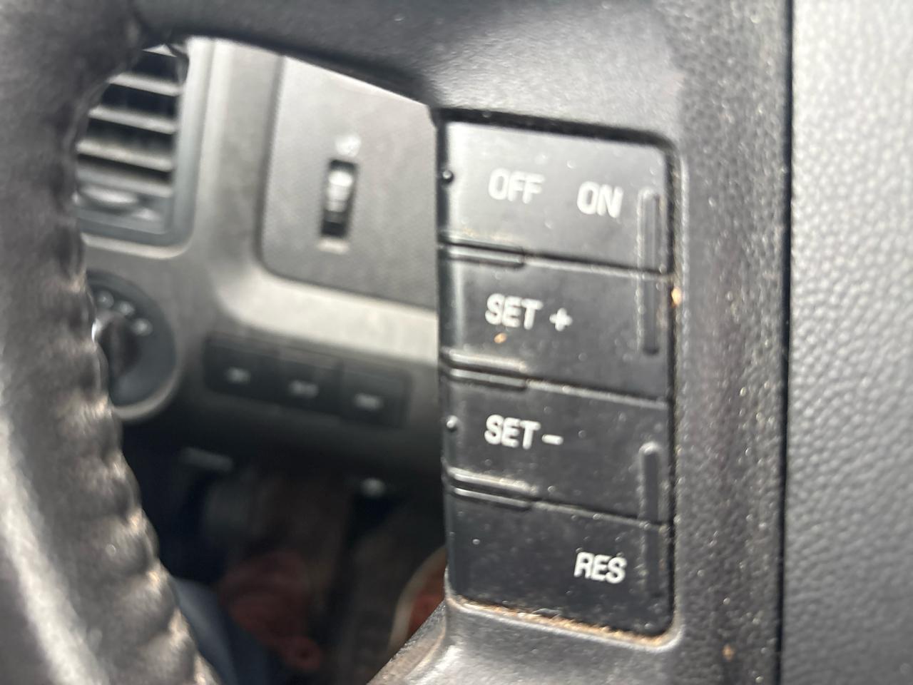 Ford Escape FWD 4dr XLT 2012