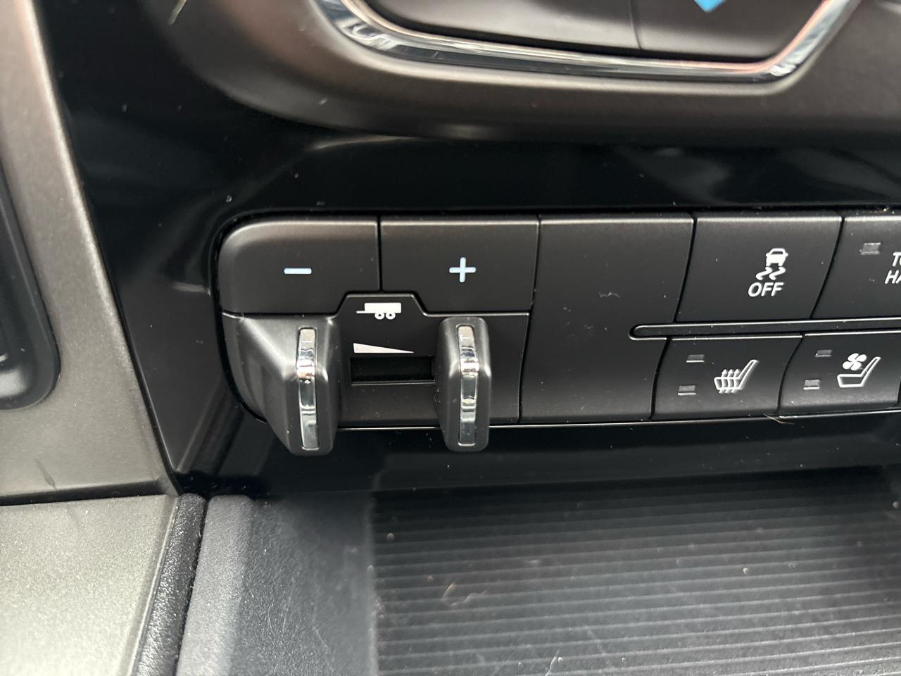 RAM 2500 Laramie 4x4 Crew Cab 6'4" Box 2018