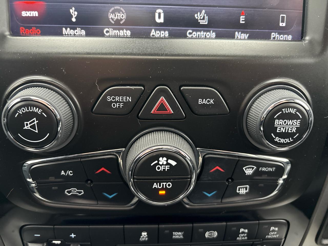 RAM 2500 Laramie 4x4 Crew Cab 6'4" Box 2018