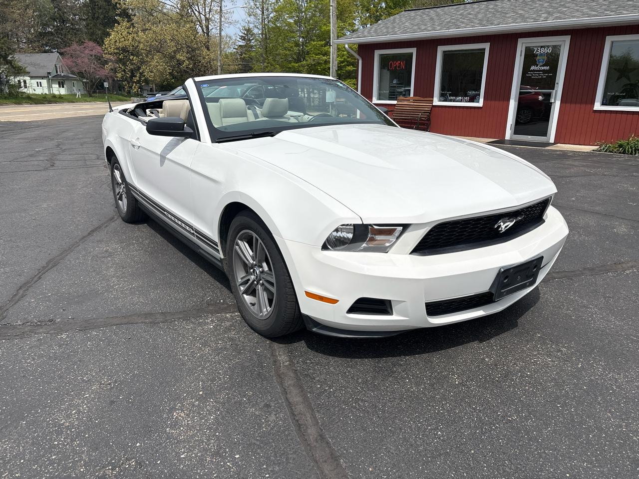 Ford Mustang  2010