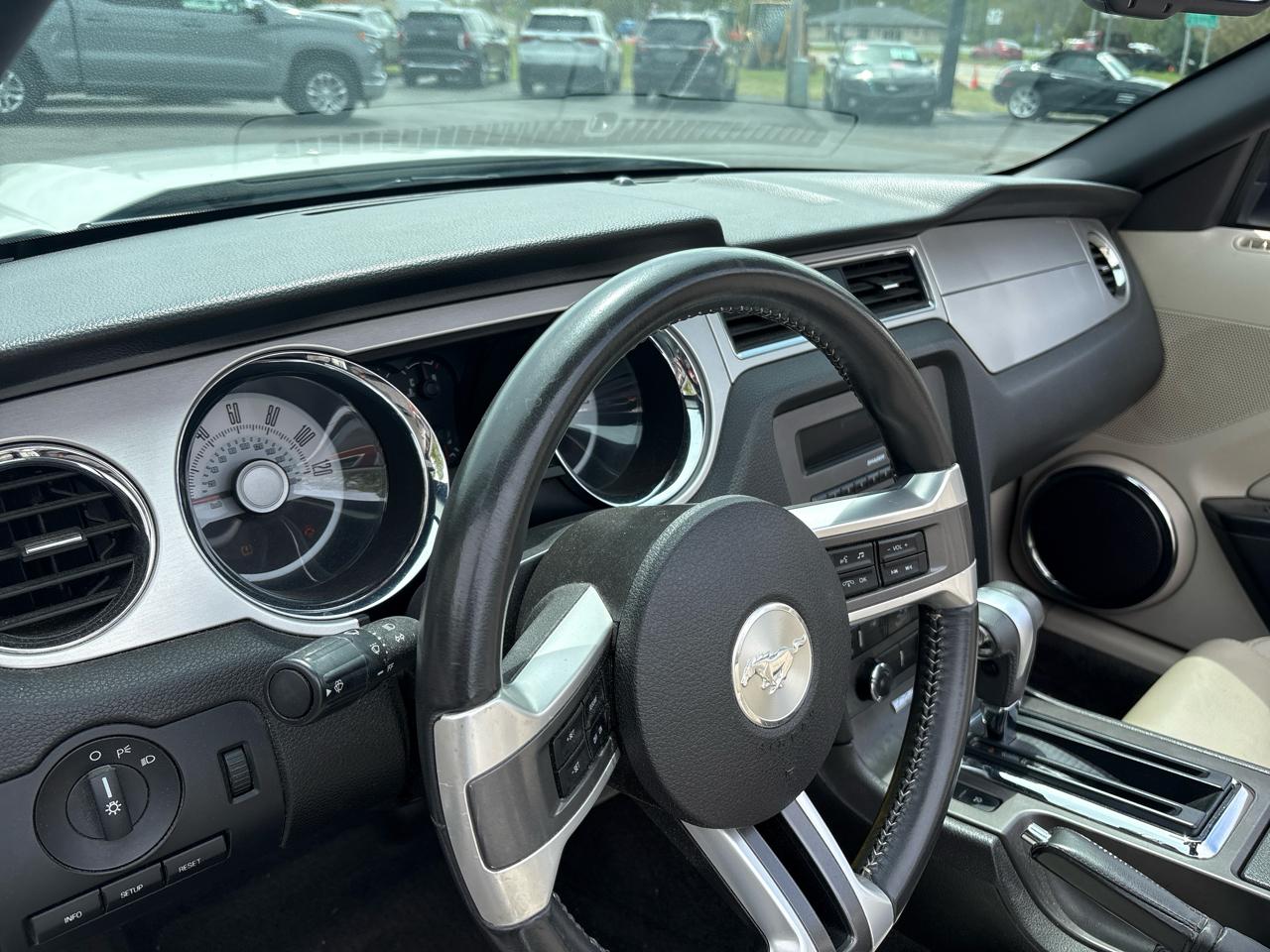Ford Mustang  2010