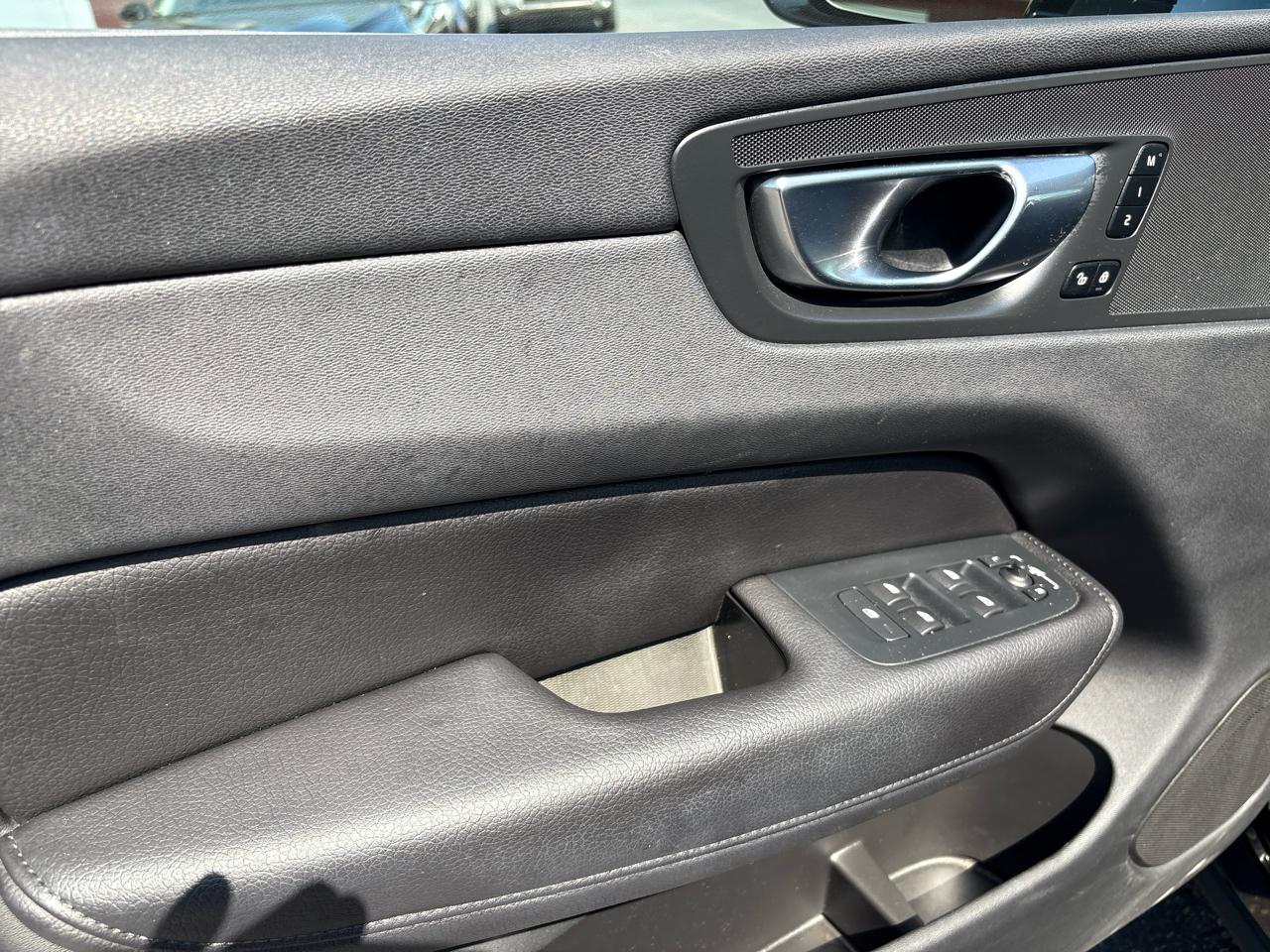 Volvo XC60 B5 AWD Momentum 2022