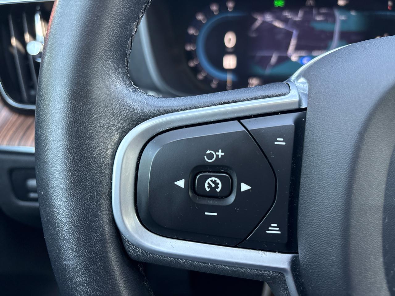 Volvo XC60 B5 AWD Momentum 2022