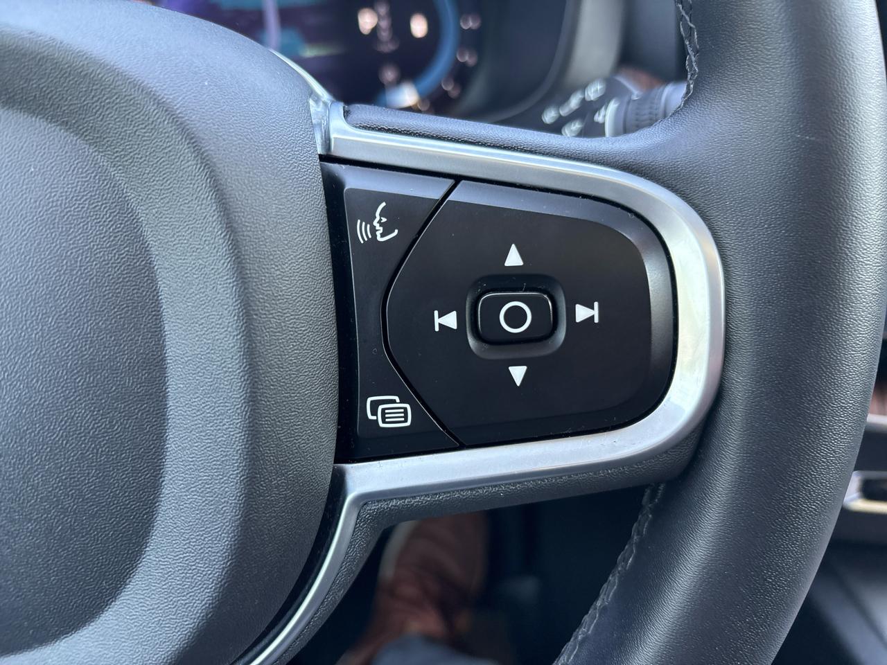 Volvo XC60 B5 AWD Momentum 2022