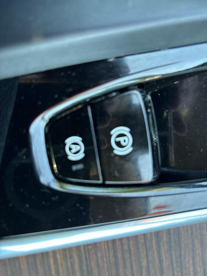Volvo XC60 B5 AWD Momentum 2022