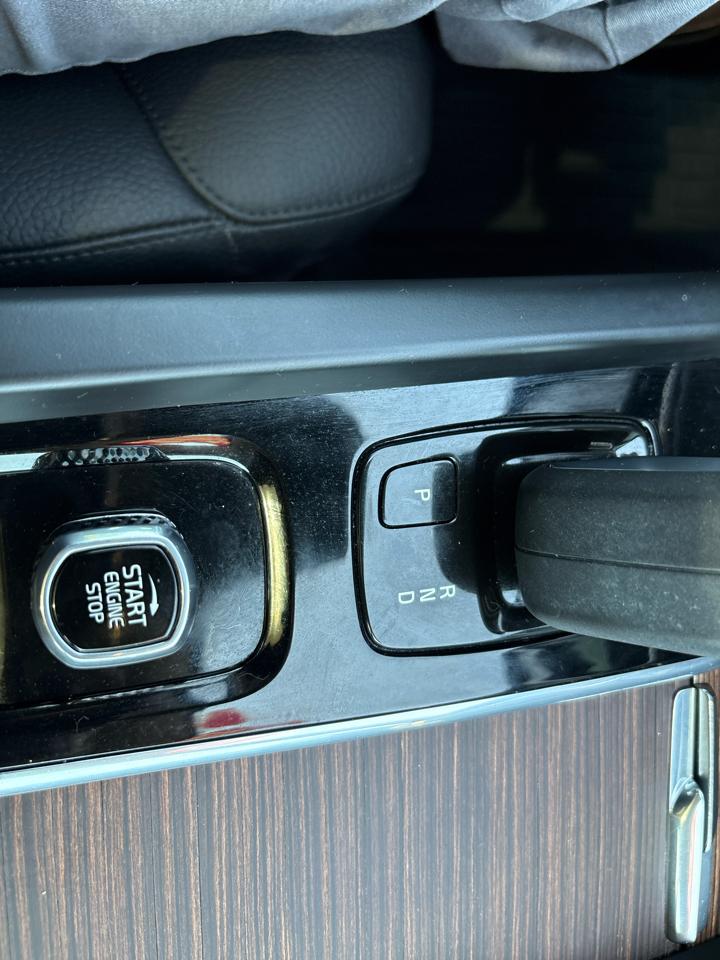 Volvo XC60 B5 AWD Momentum 2022