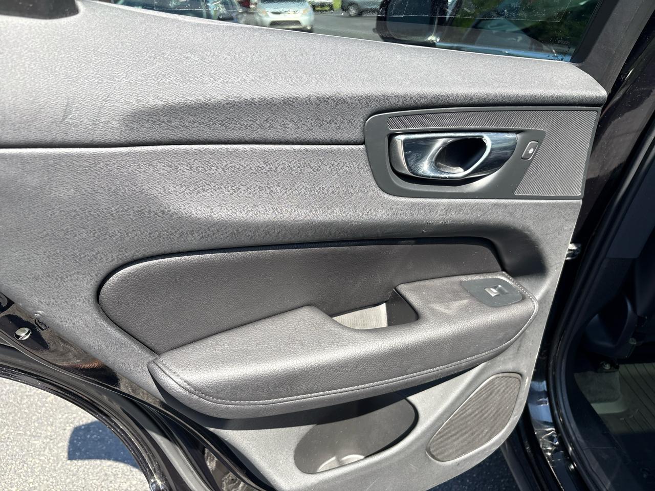 Volvo XC60 B5 AWD Momentum 2022