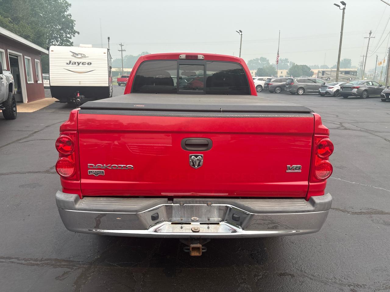 Dodge Dakota 4dr Quad Cab 131" WB 4WD Laramie 2005