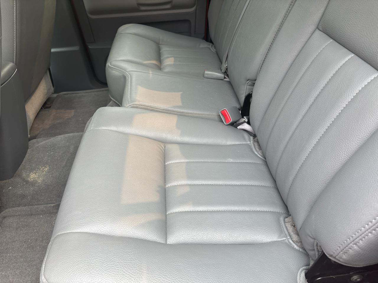 Dodge Dakota 4dr Quad Cab 131" WB 4WD Laramie 2005